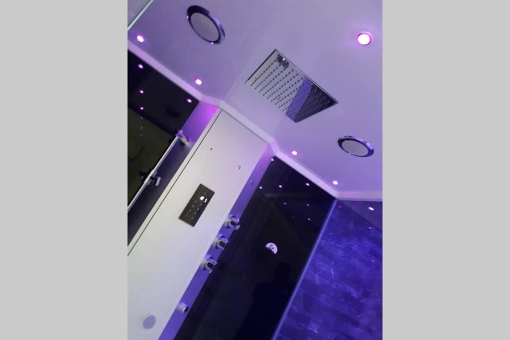 Spa Privatif Love Room, Le Hammam Et Bulles, Chez Nuits Chartraines Chartres Ngoại thất bức ảnh