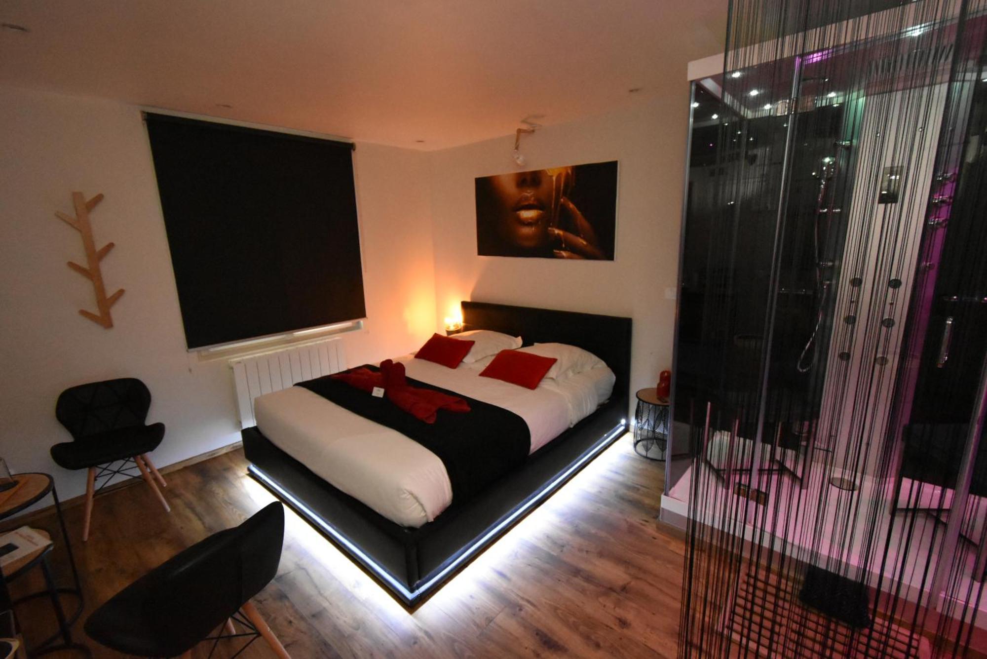 Spa Privatif Love Room, Le Hammam Et Bulles, Chez Nuits Chartraines Chartres Ngoại thất bức ảnh